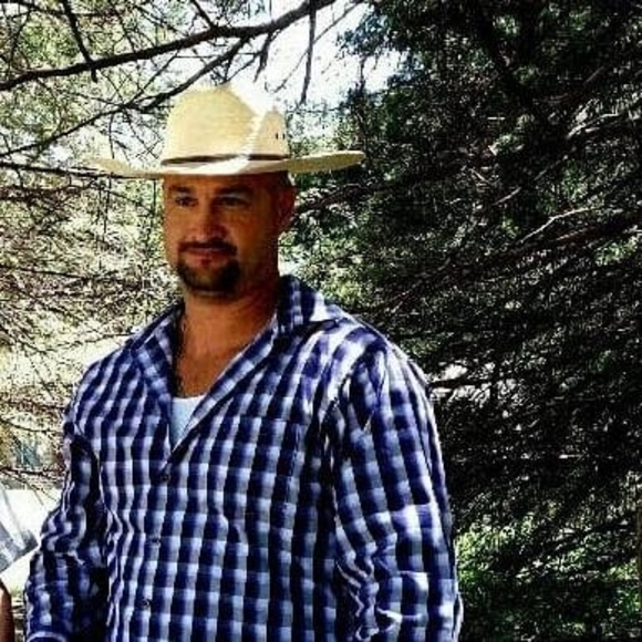 Meet your Posher, Mike - Picture 1 of 1
